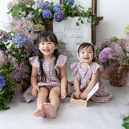 紫陽花撮影会の笑顔の姉妹