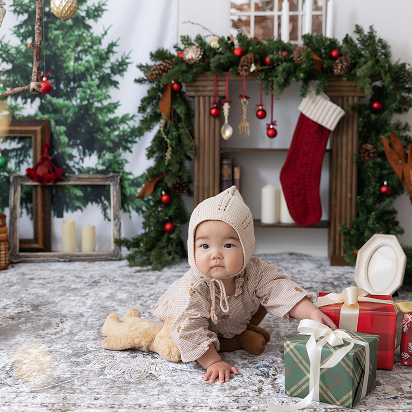 クリスマス撮影会のハイハイ赤ちゃん